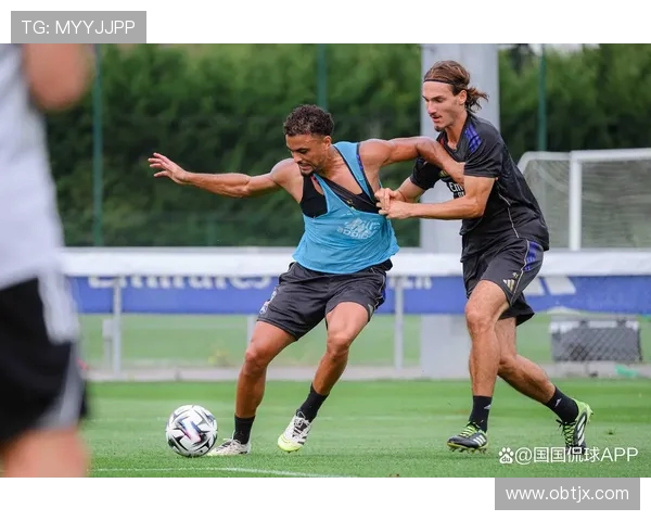 法甲里昂在各个时期的战术演变与应用分析