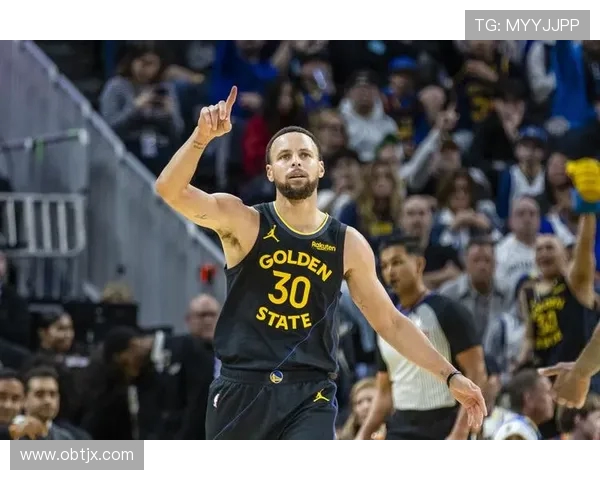 克尼佩尔末节神勇三分连中助球队追分遗憾空砍27分4助攻表现精彩 克尼佩尔末节神勇三分连中助球队追分遗憾空砍27分4助攻表现精彩