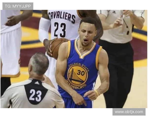 张佳玮分析克莱投篮效率低于库里引发的讨论与关注